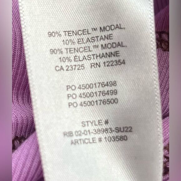 Aritzia Sunday Best lilac ribbed cropped top, sleeveless, crew neck,stretchy, S - Picture 6 of 6
